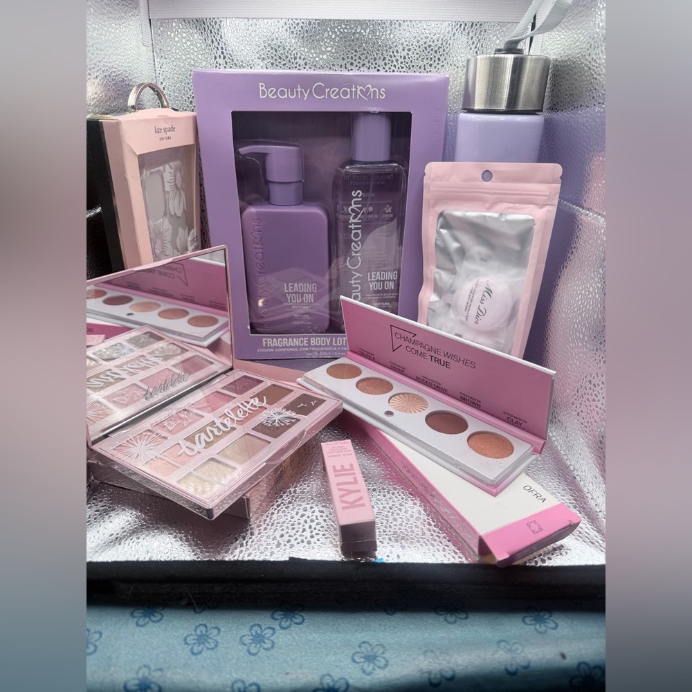 Pamper Bundle Kate Spade cover Tarte Beauty Creations, Dior shower fizz tumbler
